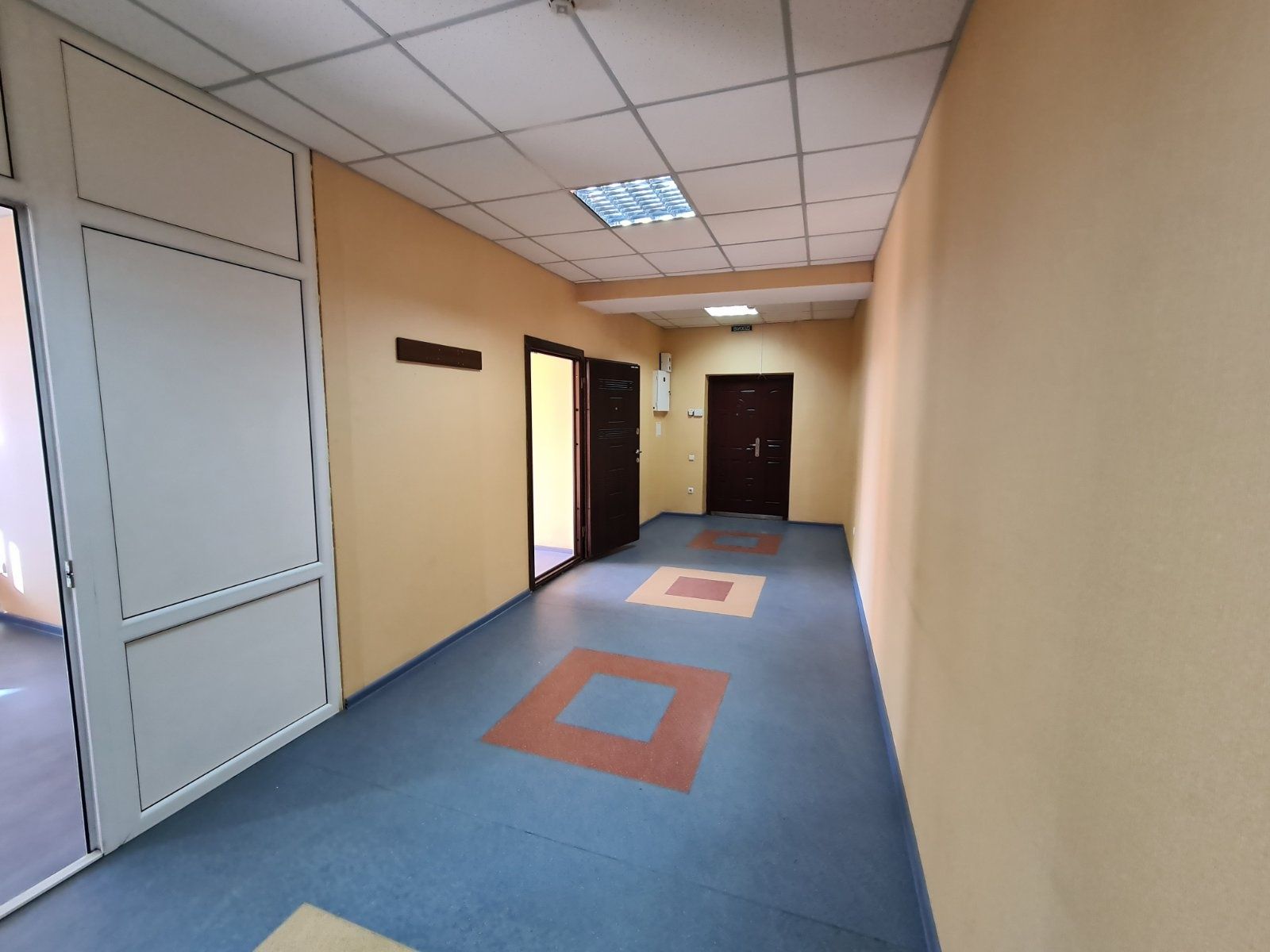 Фото ПЛОЩА - 65 м², ЦІНА - 257 $
 у Вінниці