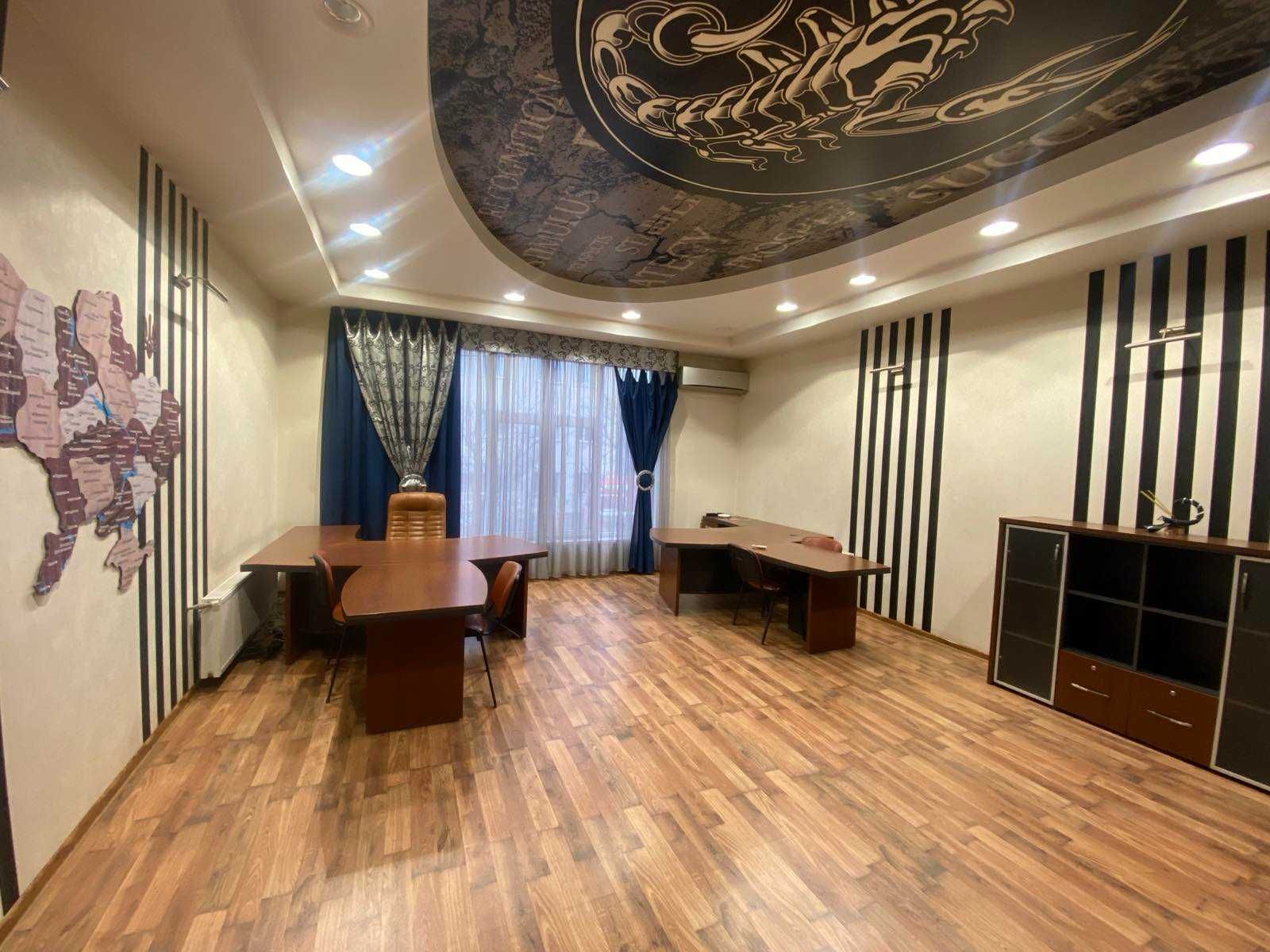 ПЛОЩА - 53 м², ЦІНА - 325 $
