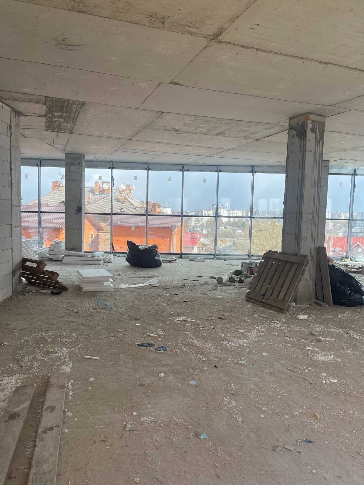 Фото ПЛОЩА - 360 м², ЦІНА - 5 400 $
 у Вінниці