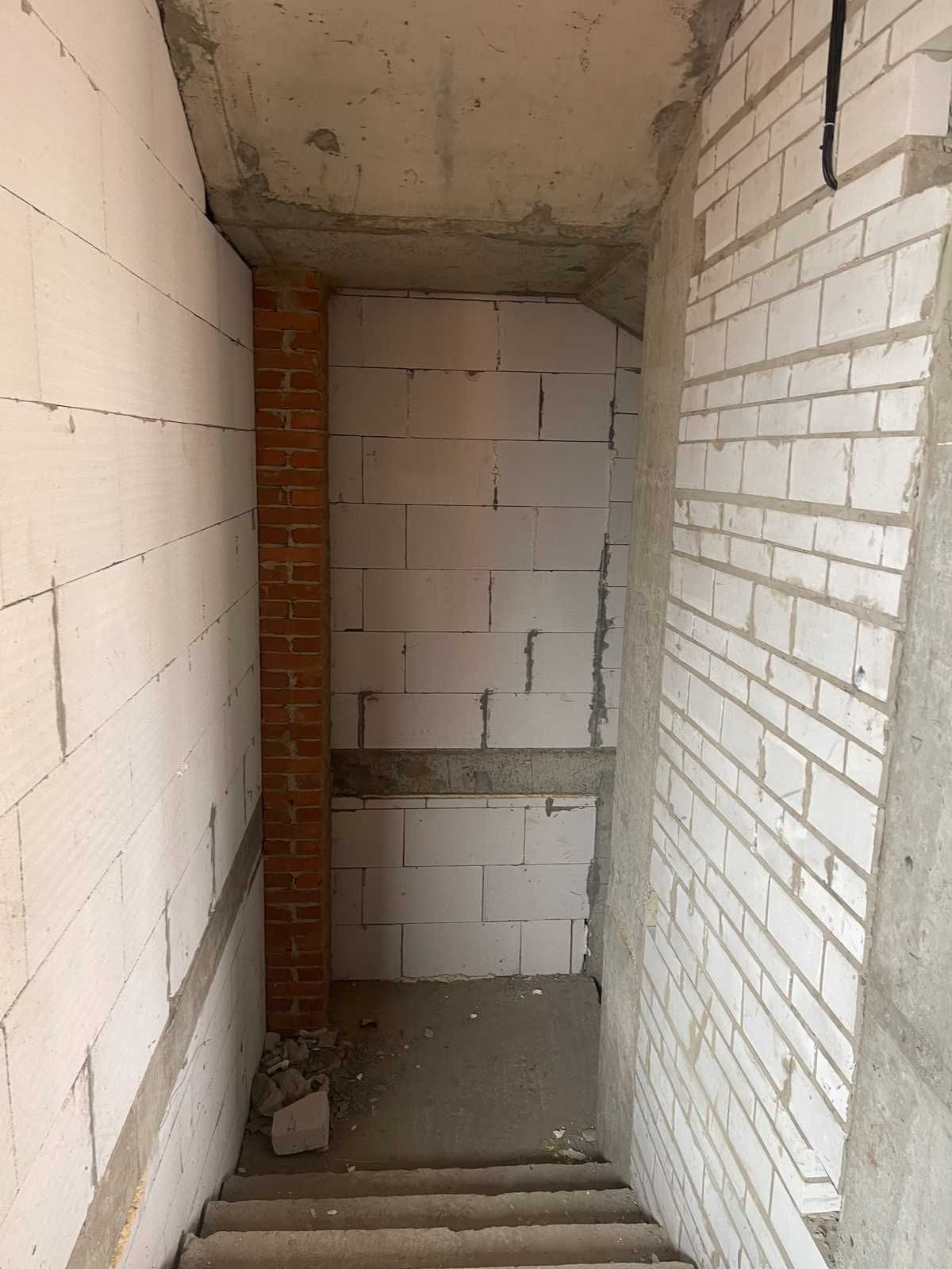 Фото ПЛОЩА - 520 м², ЦІНА - 7 800 $
 у Вінниці