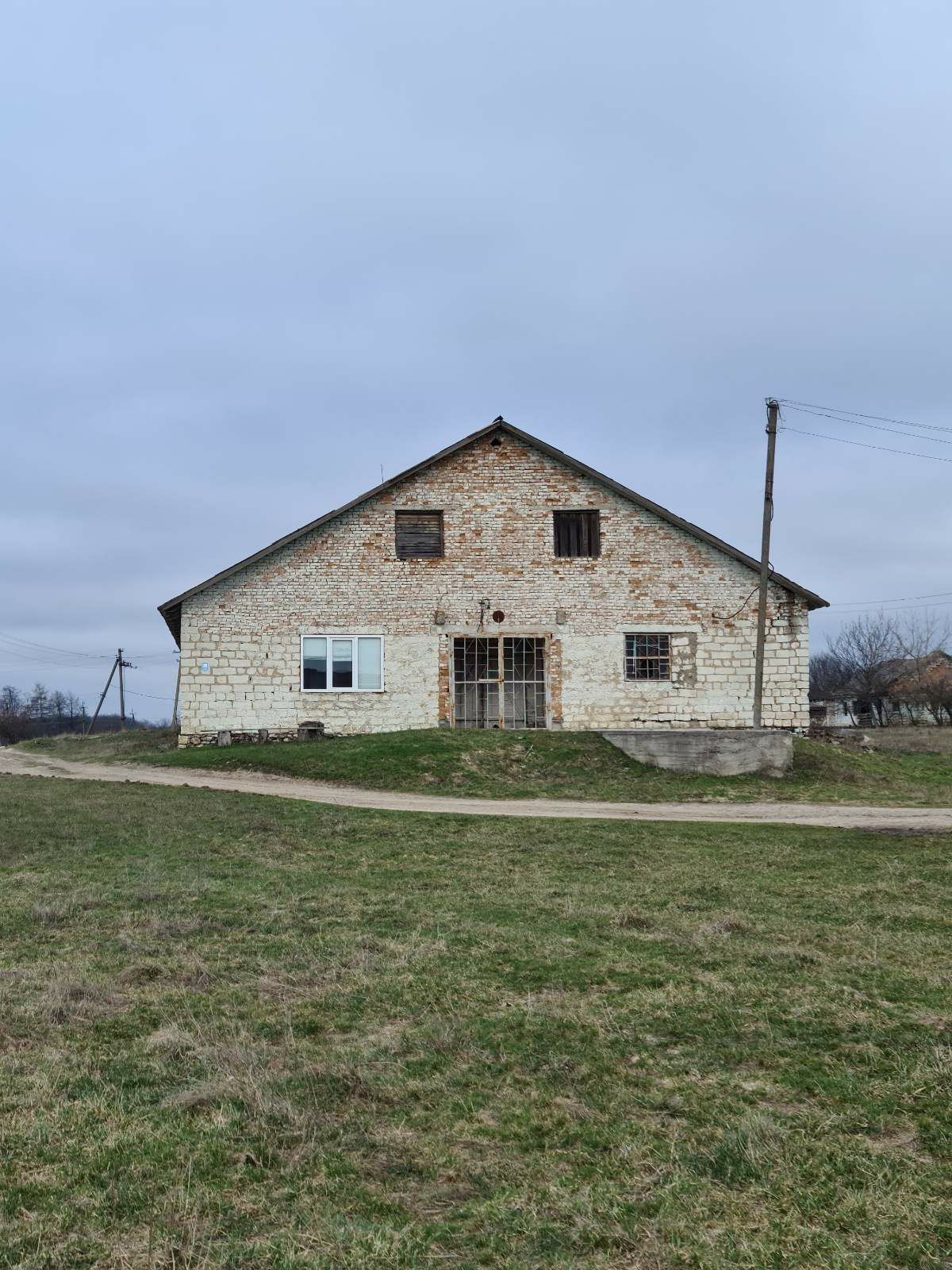 Фото ПЛОЩА - 1350 м², ЦІНА - 361 $
 у Вінниці