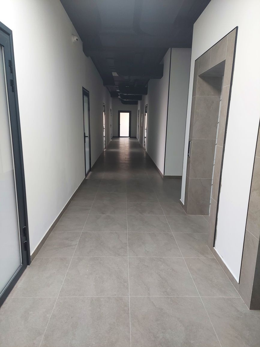 ПЛОЩА - 60 м², ЦІНА - 600 $

