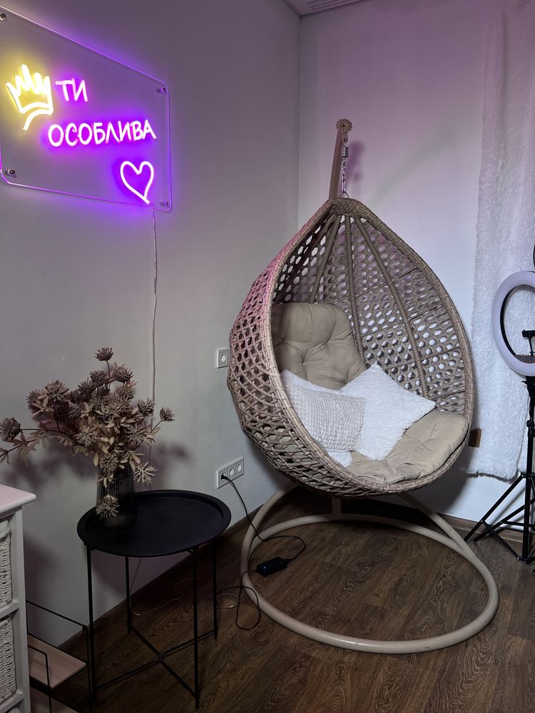 ПЛОЩА - 24 м², ЦІНА - 38 $
