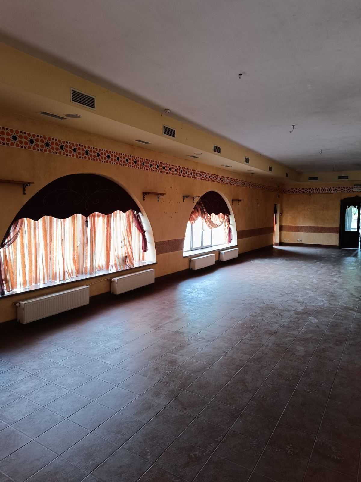 Фото ПЛОЩА - 132.4 м², ЦІНА - 1 116 $
 у Вінниці