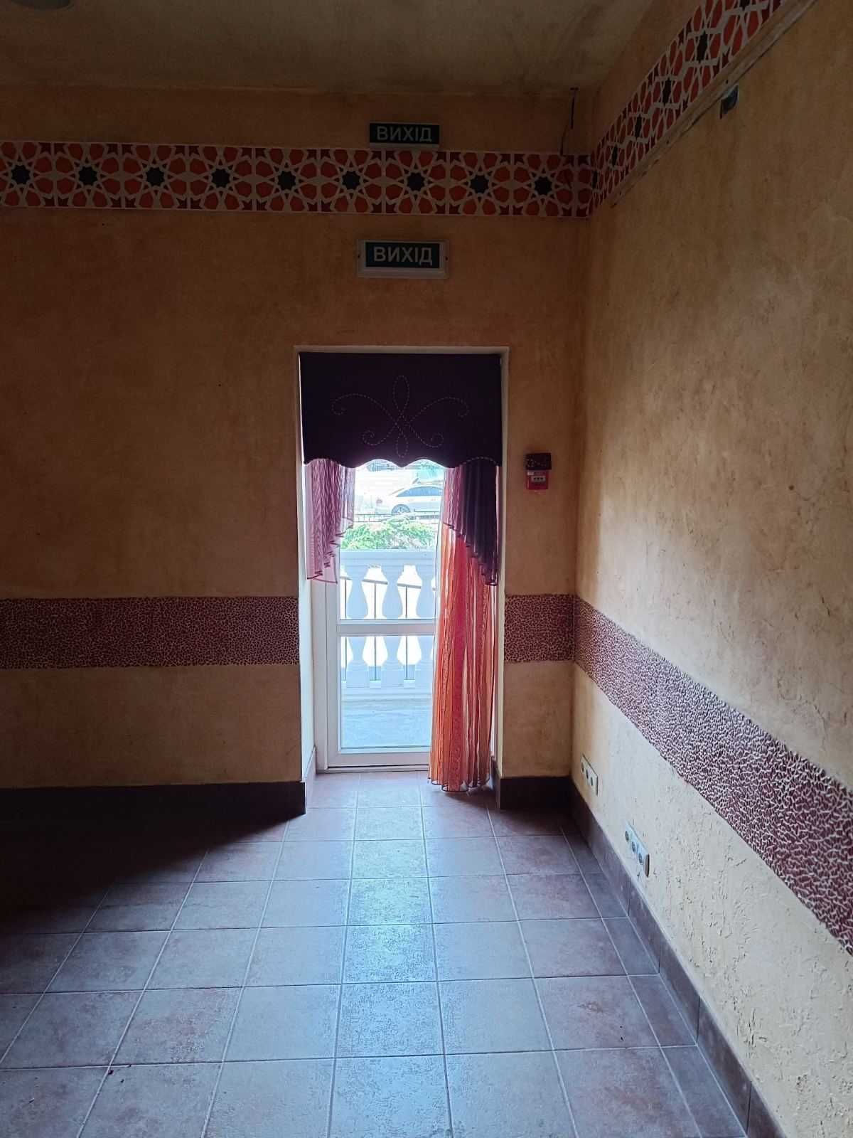 Фото ПЛОЩА - 132.4 м², ЦІНА - 1 116 $
 у Вінниці