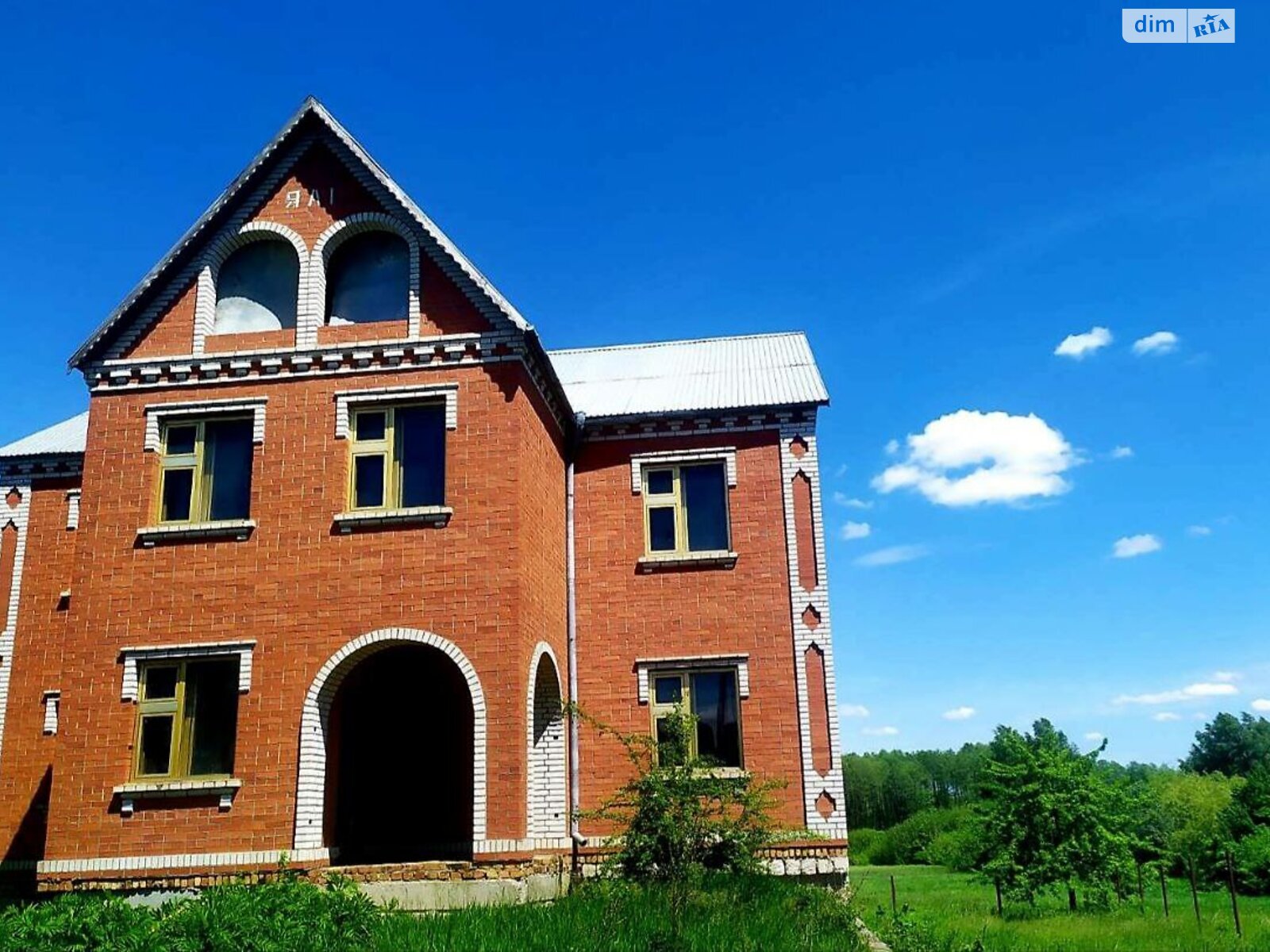 ПЛОЩА - 315 м², ЦІНА - 50 000 $
, вул. Перемоги