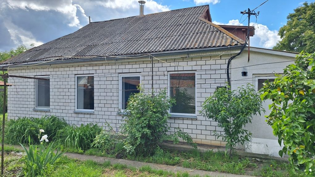 4 КІМ. БУДИНОК, ПЛОЩА - 80 м², ЦІНА - 25 000 $
