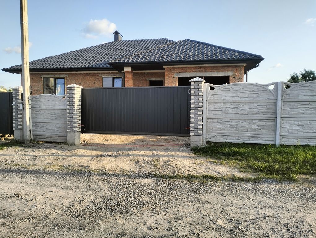 3 КІМ. БУДИНОК, ПЛОЩА - 138 м², ЦІНА - 89 000 $
