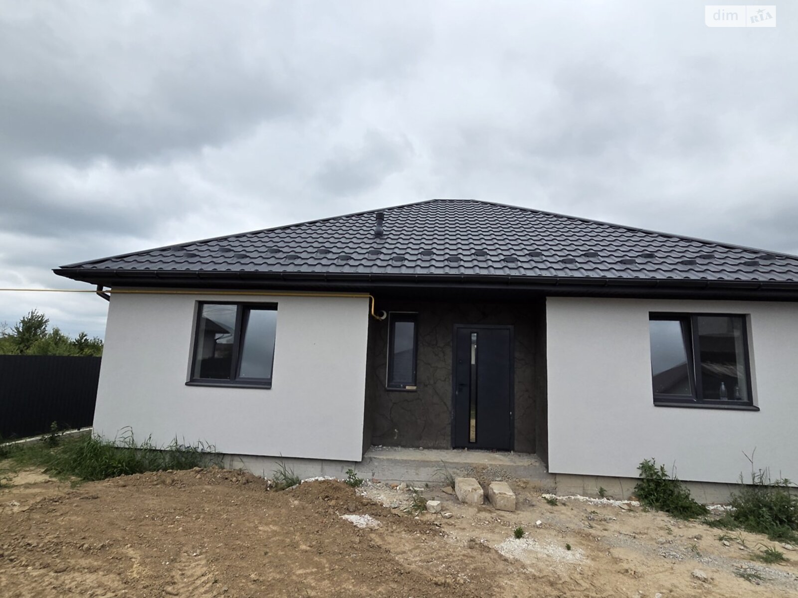 3 КІМ. БУДИНОК, ПЛОЩА - 96 м², ЦІНА - 75 000 $
