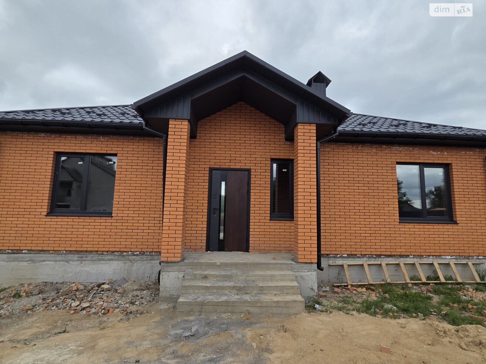 3 КІМ. БУДИНОК, ПЛОЩА - 105 м², ЦІНА - 89 000 $
, вул. Цегельна
