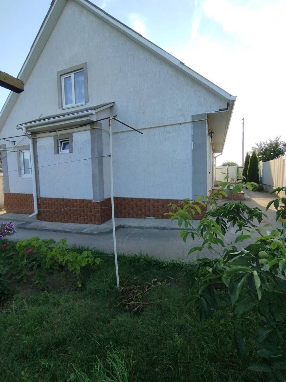 3 КІМ. БУДИНОК, ПЛОЩА - 100 м², ЦІНА - 68 000 $
