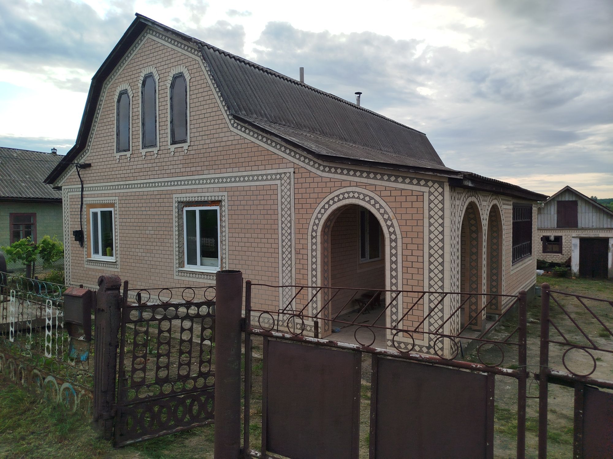 6 КІМ. БУДИНОК, ПЛОЩА - 110 м², ЦІНА - 20 000 $
