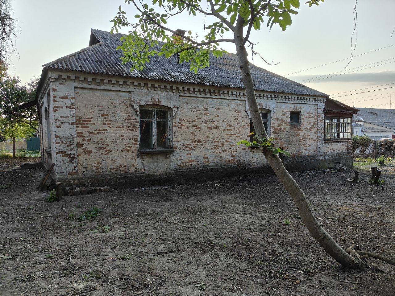 1 КІМ. БУДИНОК, ПЛОЩА - 1 м², ЦІНА - 26 000 $
