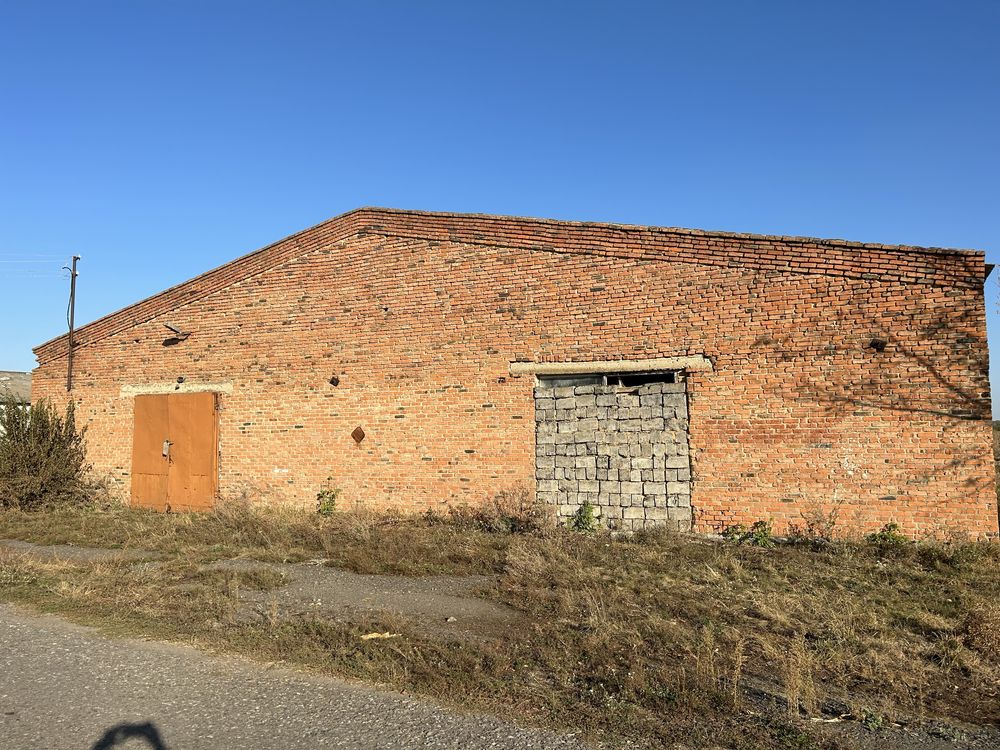 ПЛОЩА - 1800 м², ЦІНА - 149 999 $
