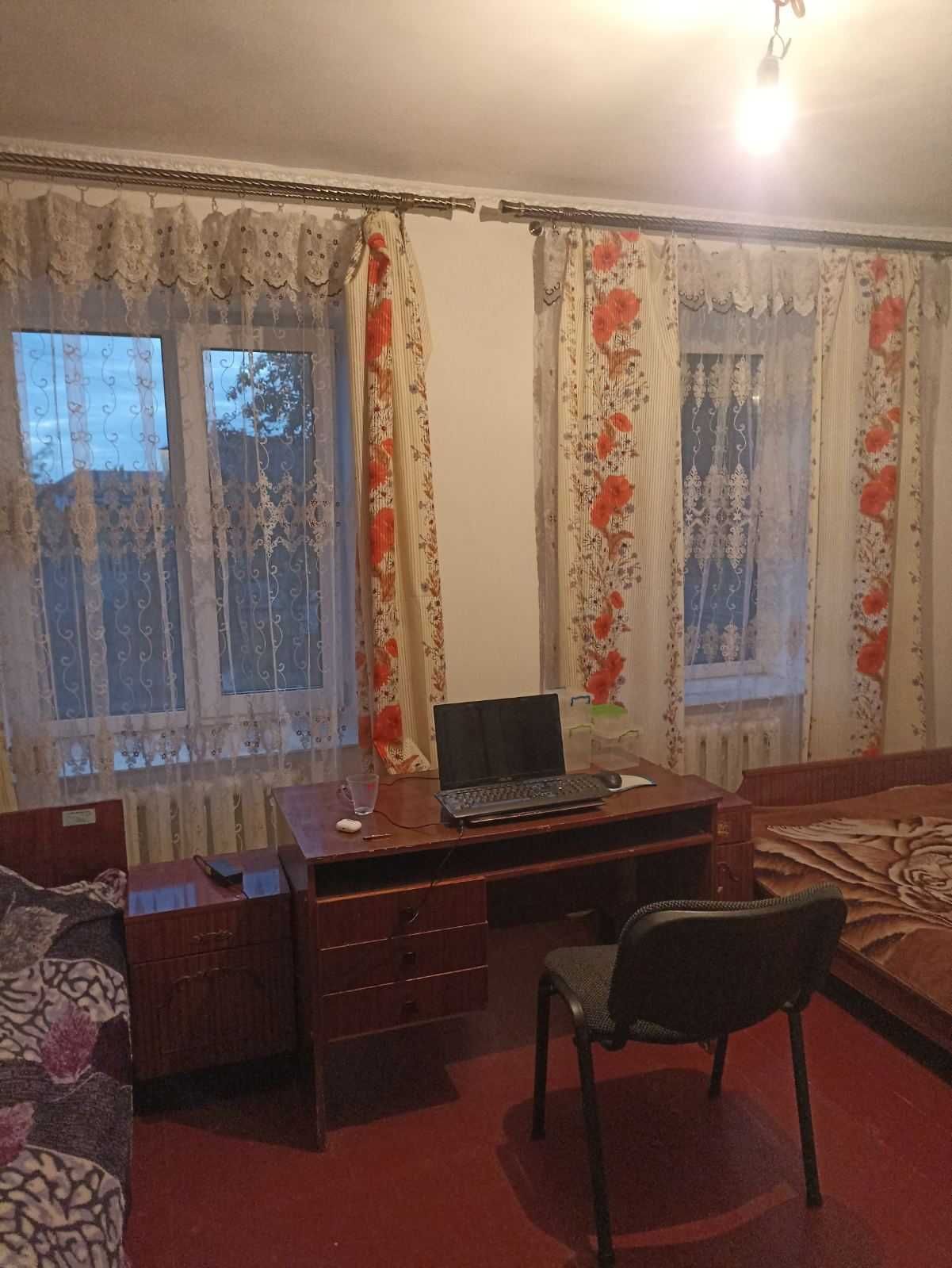 КІМНАТА, ПЛОЩА - 30 м², ЦІНА - 60 $
