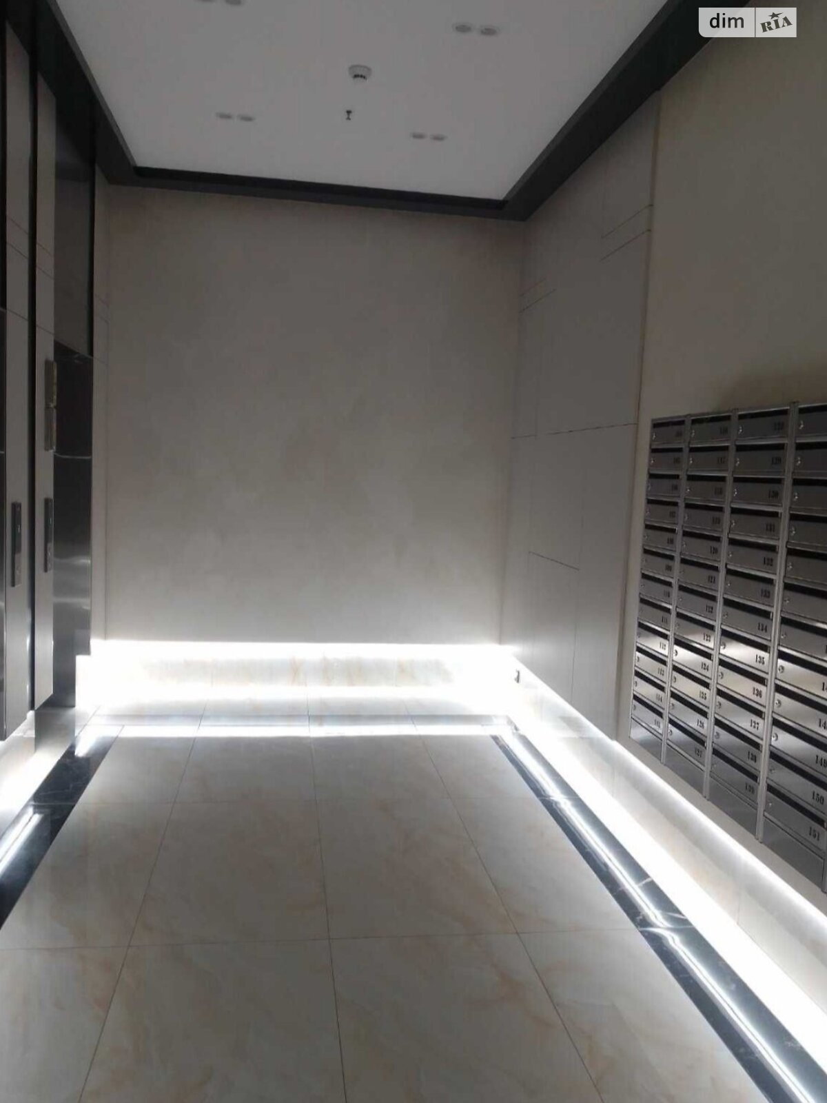 Фото 1 КІМ. КВАРТИРА, ПЛОЩА - 57 м², ЦІНА - 70 500 $
, просп. Космонавтів у Вінниці