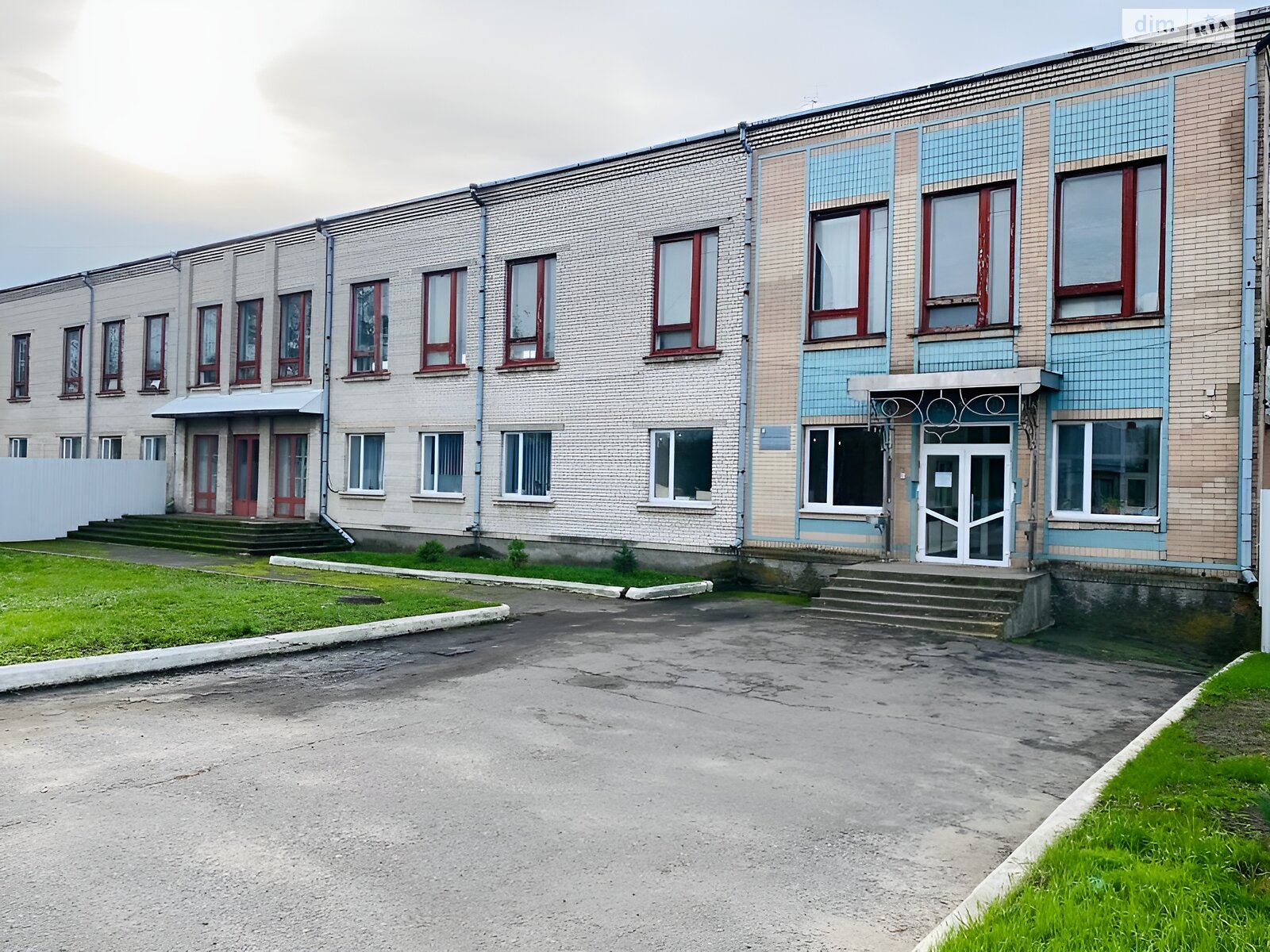 Фото 2 КІМ. КВАРТИРА, ПЛОЩА - 42 м², ЦІНА - 15 000 $
, вул. Соборна(Леніна) у Вінниці