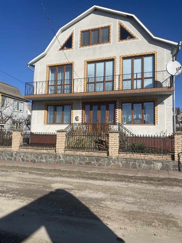 7 КІМ. БУДИНОК, ПЛОЩА - 227.8 м², ЦІНА - 110 000 $
