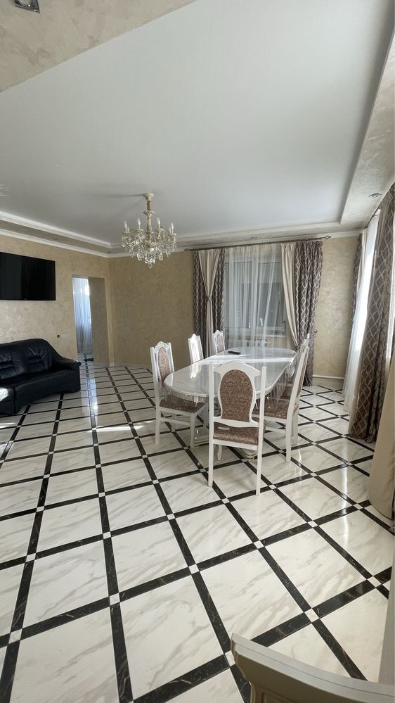 Обʼєкт нерухомості: 10 КІМ. БУДИНОК, ПЛОЩА - 240 м², ЦІНА - 110 000 $
 — HUBTRUST, Вінниця