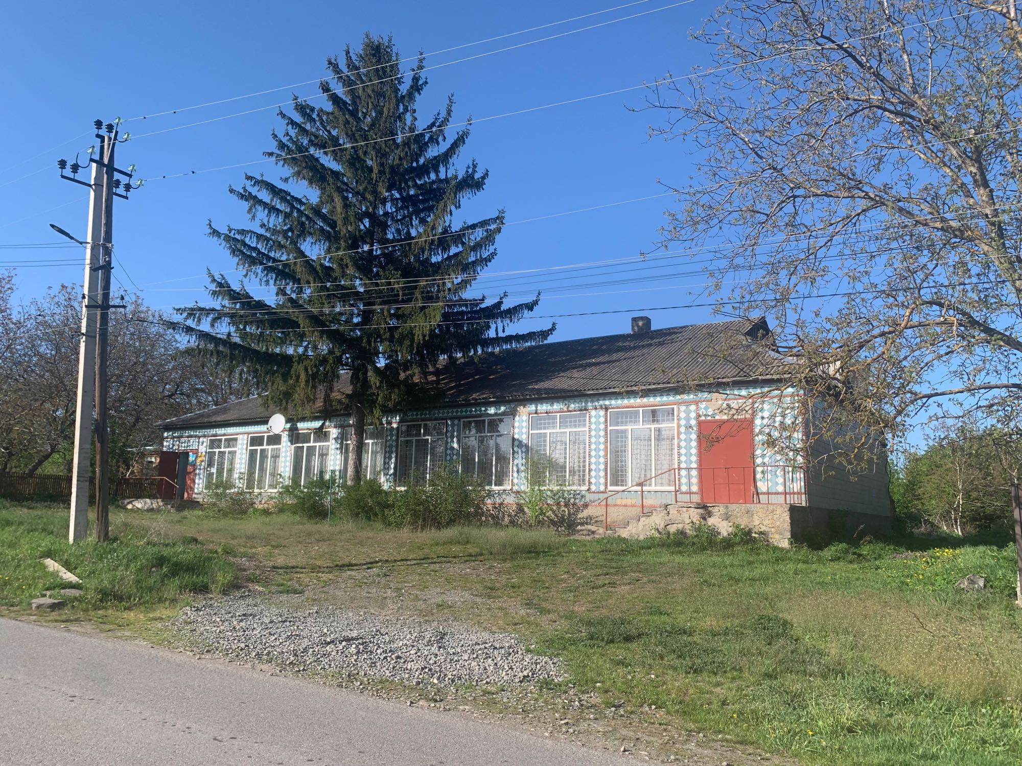 ПЛОЩА - 619 м², ЦІНА - 50 000 $
