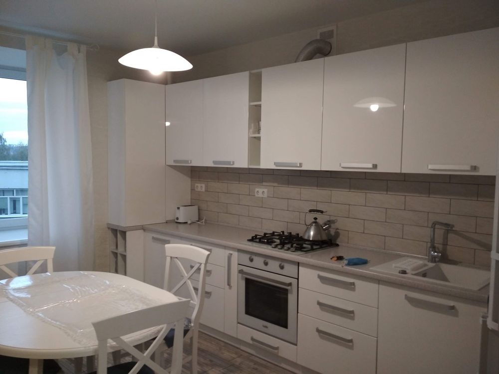 1 КІМ. КВАРТИРА, ПЛОЩА - 50 м², ЦІНА - 336 $
