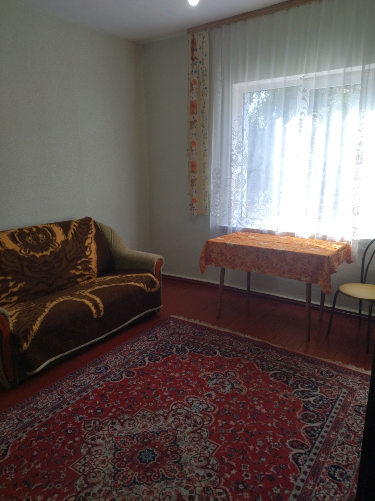 1 КІМ. КВАРТИРА, ПЛОЩА - 25 м², ЦІНА - 96 $
