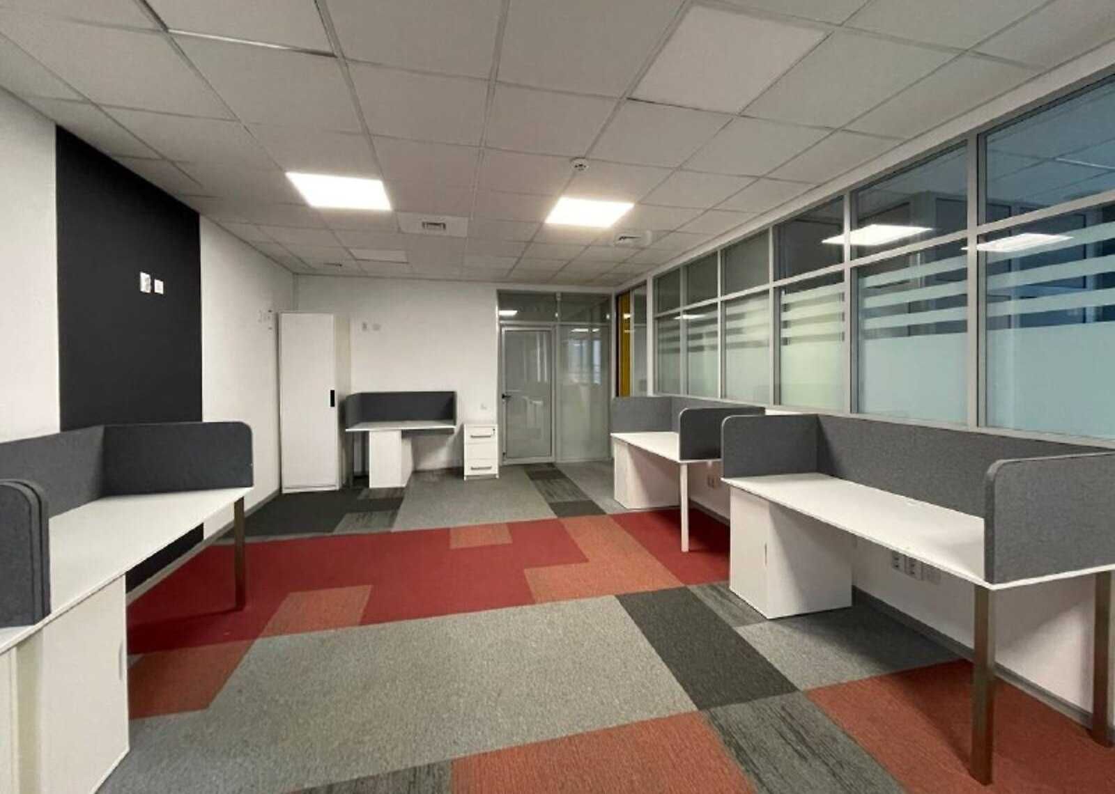 ПЛОЩА - 60 м², ЦІНА - 720 $
