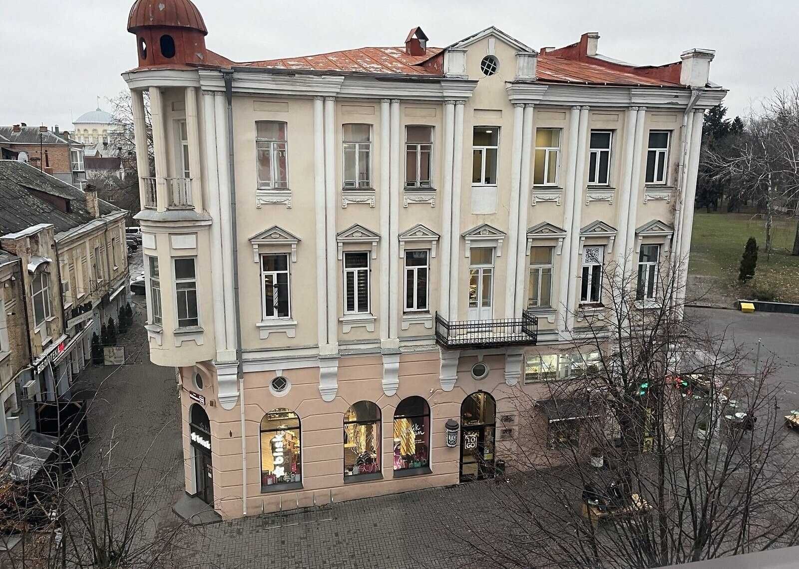 ПЛОЩА - 107 м², ЦІНА - 902 $
