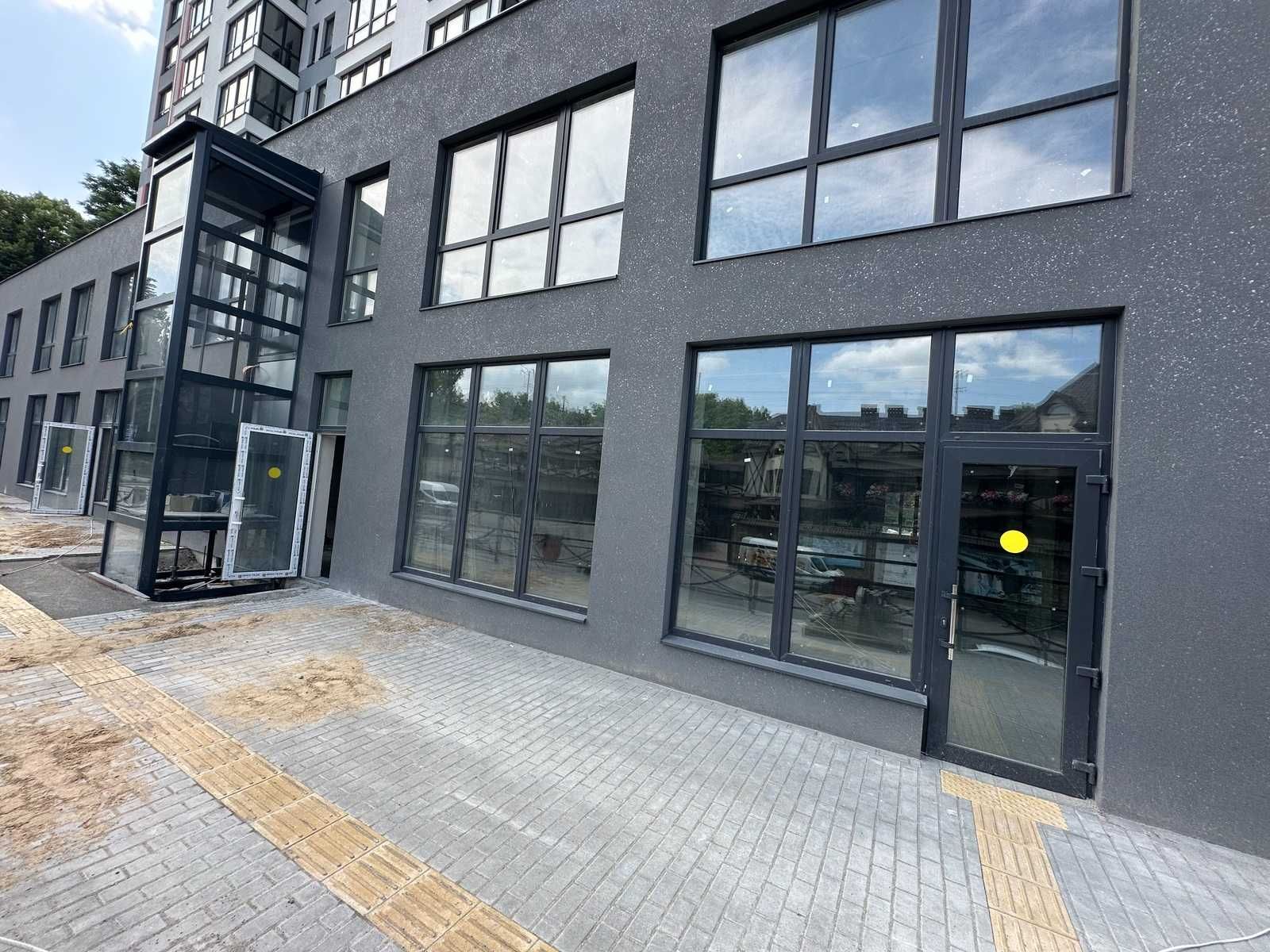 ПЛОЩА - 150 м², ЦІНА - 1 650 $
