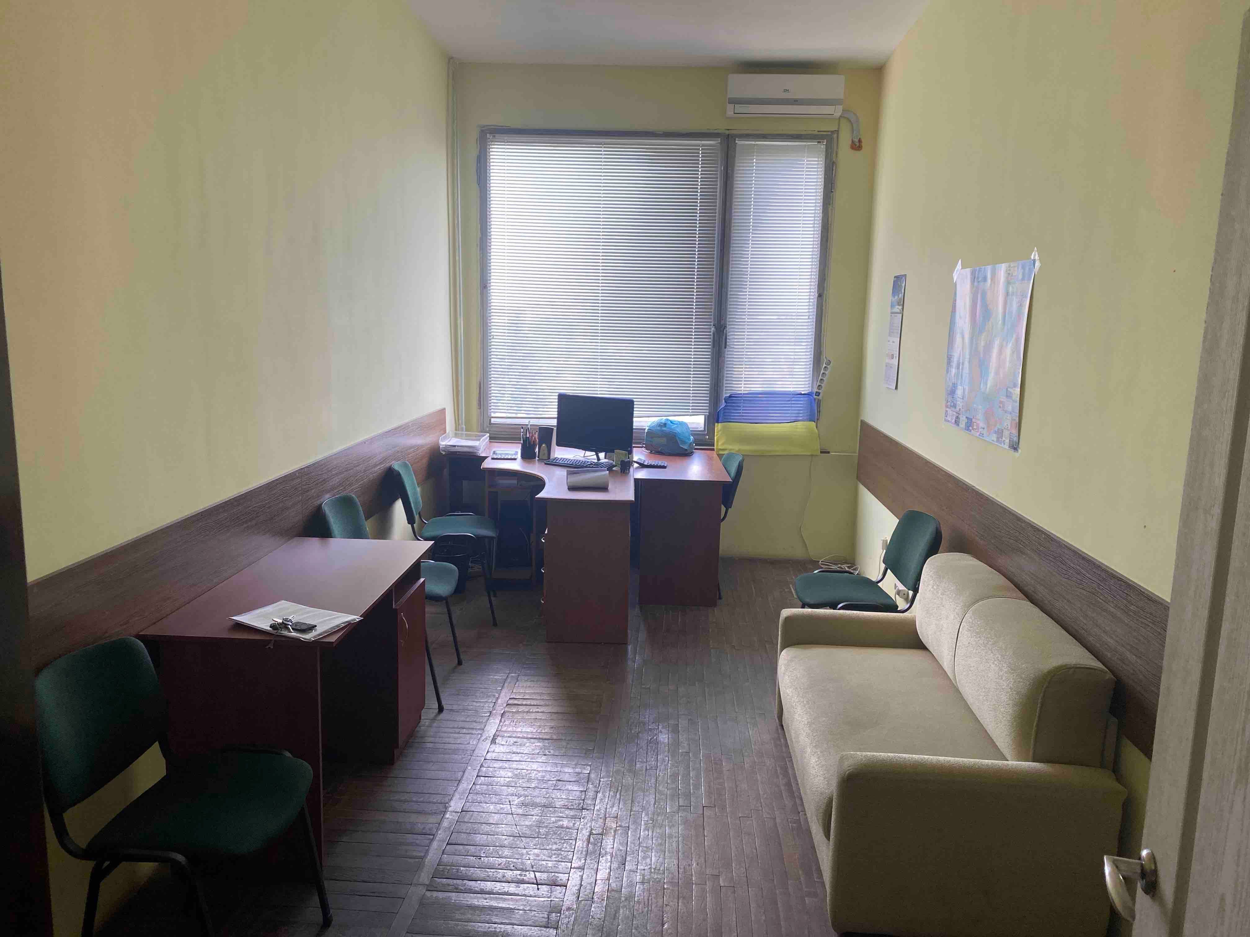 ПЛОЩА - 50 м², ЦІНА - 240 $
