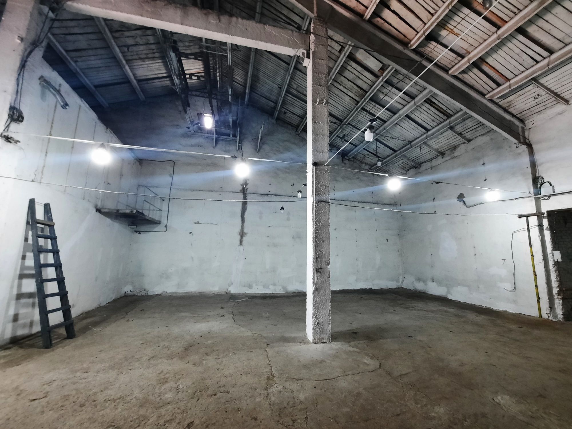 Обʼєкт нерухомості: ПЛОЩА - 243 м², ЦІНА - 806 $
 — HUBTRUST, Вінниця