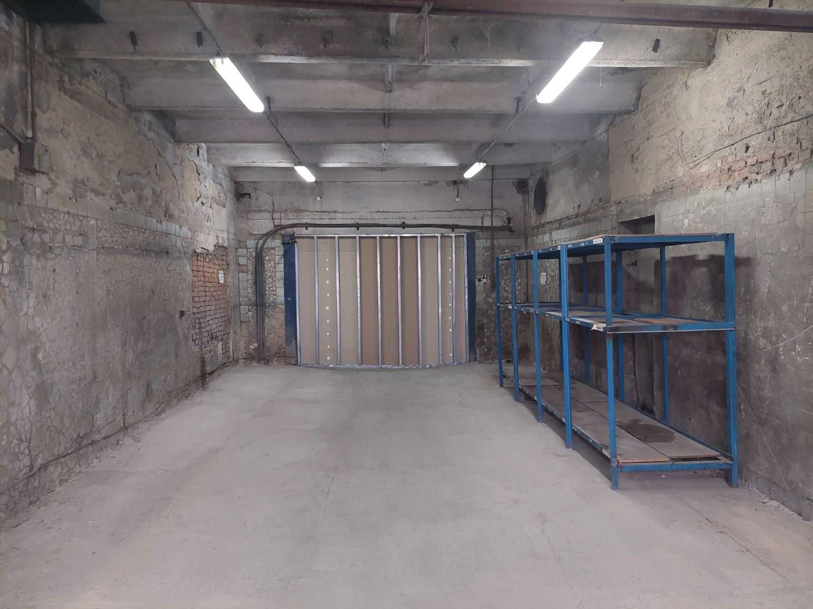 ПЛОЩА - 72 м², ЦІНА - 173 $
