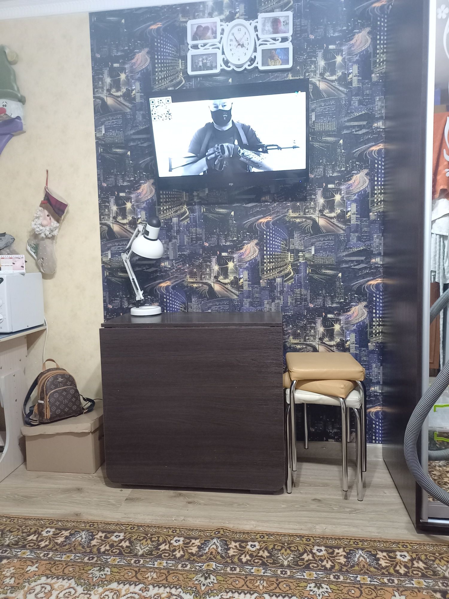 КІМНАТА, ПЛОЩА - 19 м², ЦІНА - 96 $

