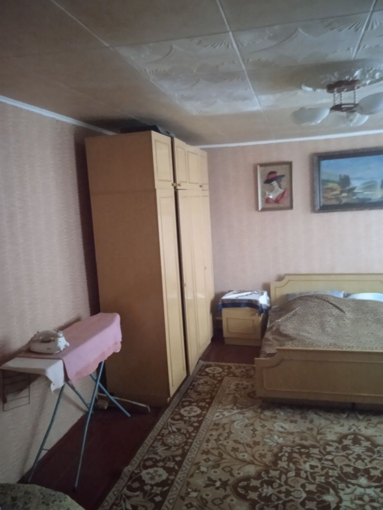 КІМНАТА, ПЛОЩА - 82 м², ЦІНА - 100 $

