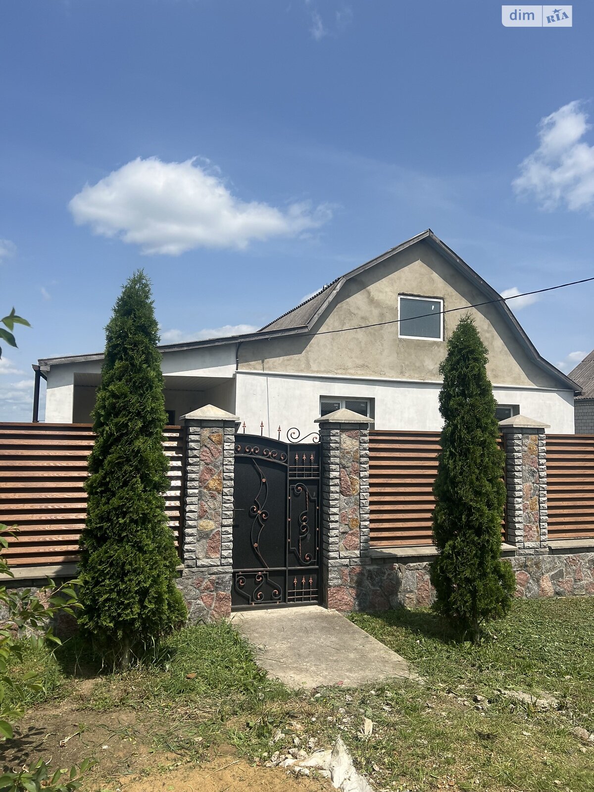 4 КІМ. БУДИНОК, ПЛОЩА - 123.5 м², ЦІНА - 42 $
