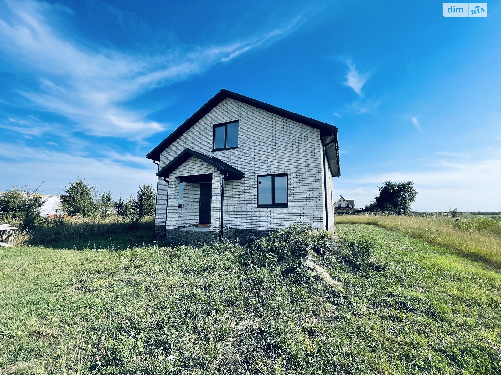 3 КІМ. БУДИНОК, ПЛОЩА - 112 м², ЦІНА - 75 000 $
