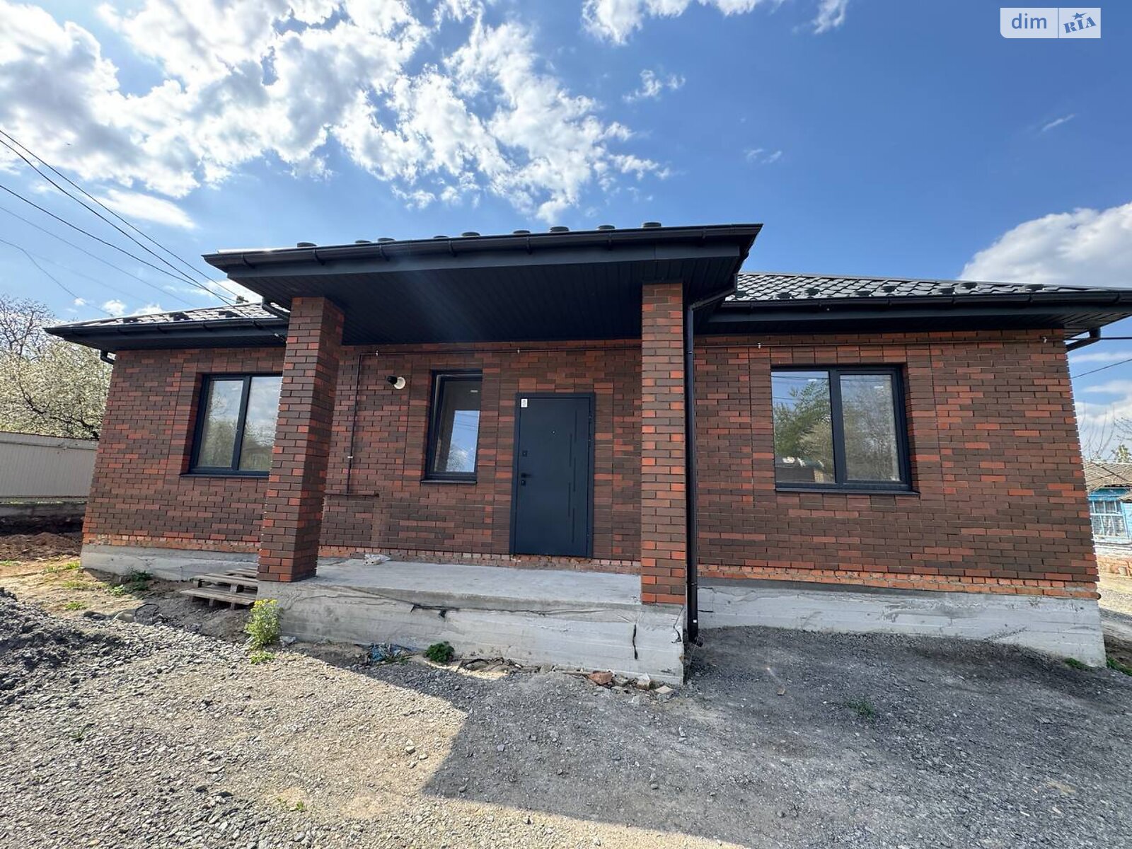 3 КІМ. БУДИНОК, ПЛОЩА - 110 м², ЦІНА - 85 000 $

