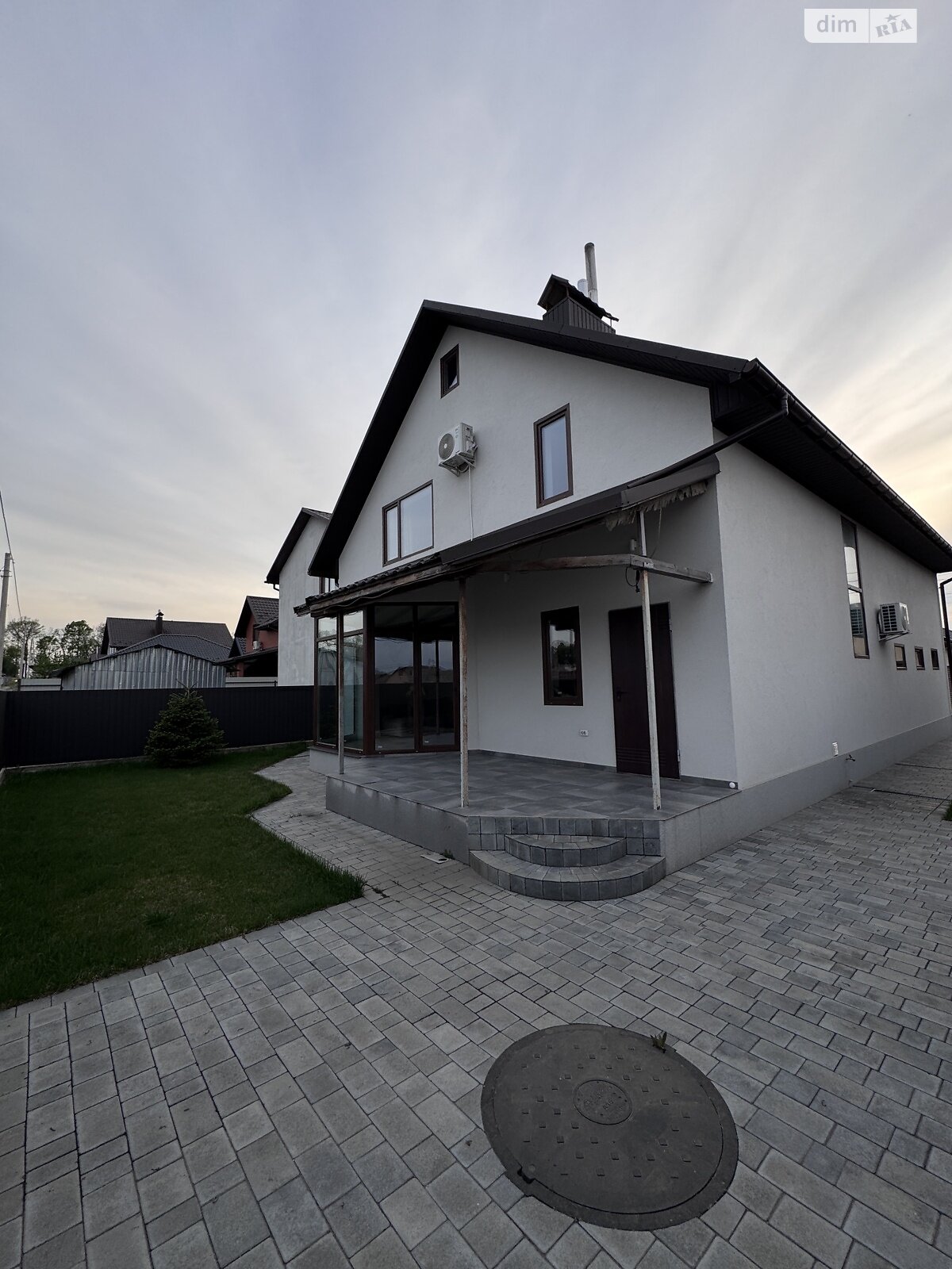 Обʼєкт нерухомості: 4 КІМ. БУДИНОК, ПЛОЩА - 188 м², ЦІНА - 140 000 $
, вул. Драй-Хмари(Затишна) — HUBTRUST, Вінниця