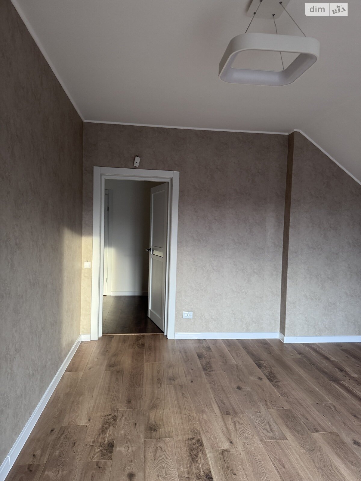 Обʼєкт нерухомості: 4 КІМ. БУДИНОК, ПЛОЩА - 188 м², ЦІНА - 140 000 $
, вул. Драй-Хмари(Затишна) — HUBTRUST, Вінниця