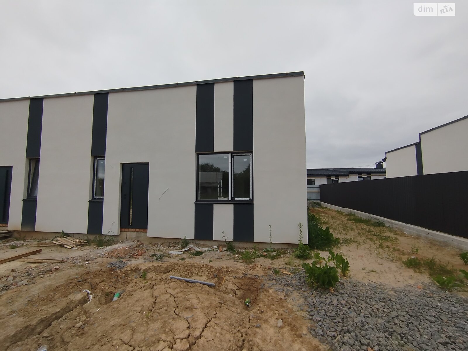 2 КІМ. ТАУНХАУС, ПЛОЩА - 70 м², ЦІНА - 45 999 $
, вул. Кар’єрна