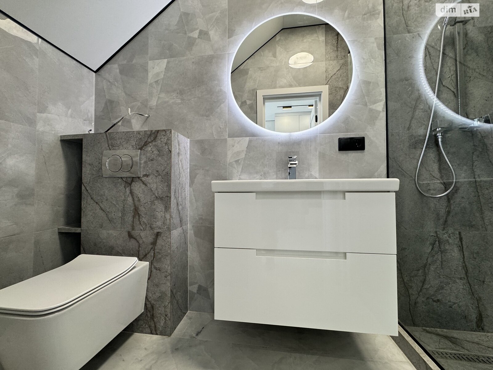 Обʼєкт нерухомості: 2 КІМ. ТАУНХАУС, ПЛОЩА - 74 м², ЦІНА - 88 000 $
 — HUBTRUST, Вінниця
