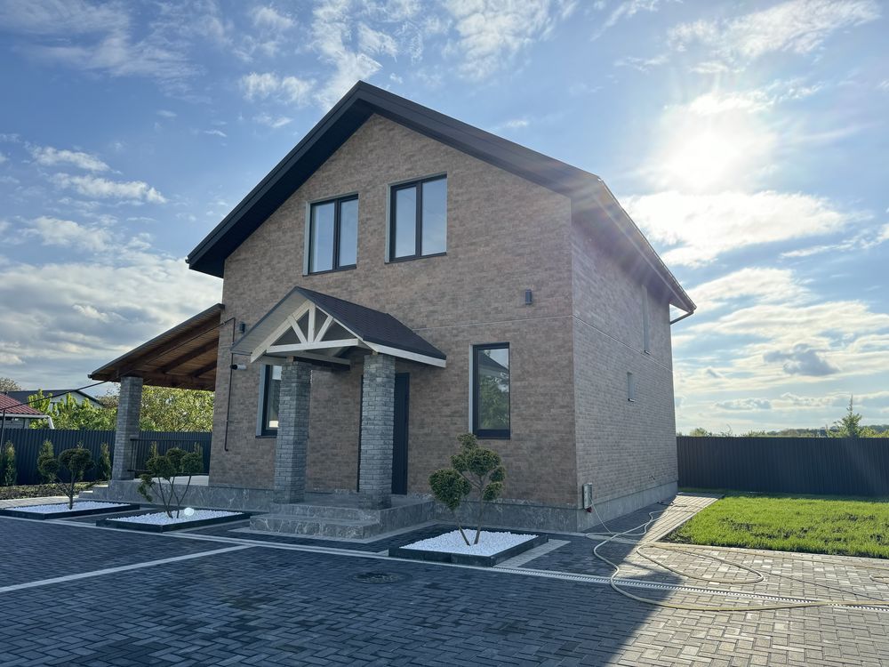 3 КІМ. БУДИНОК, ПЛОЩА - 110 м², ЦІНА - 125 000 $
