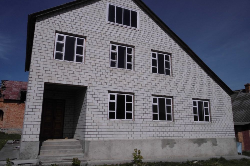 8 КІМ. БУДИНОК, ПЛОЩА - 160 м², ЦІНА - 48 000 $
