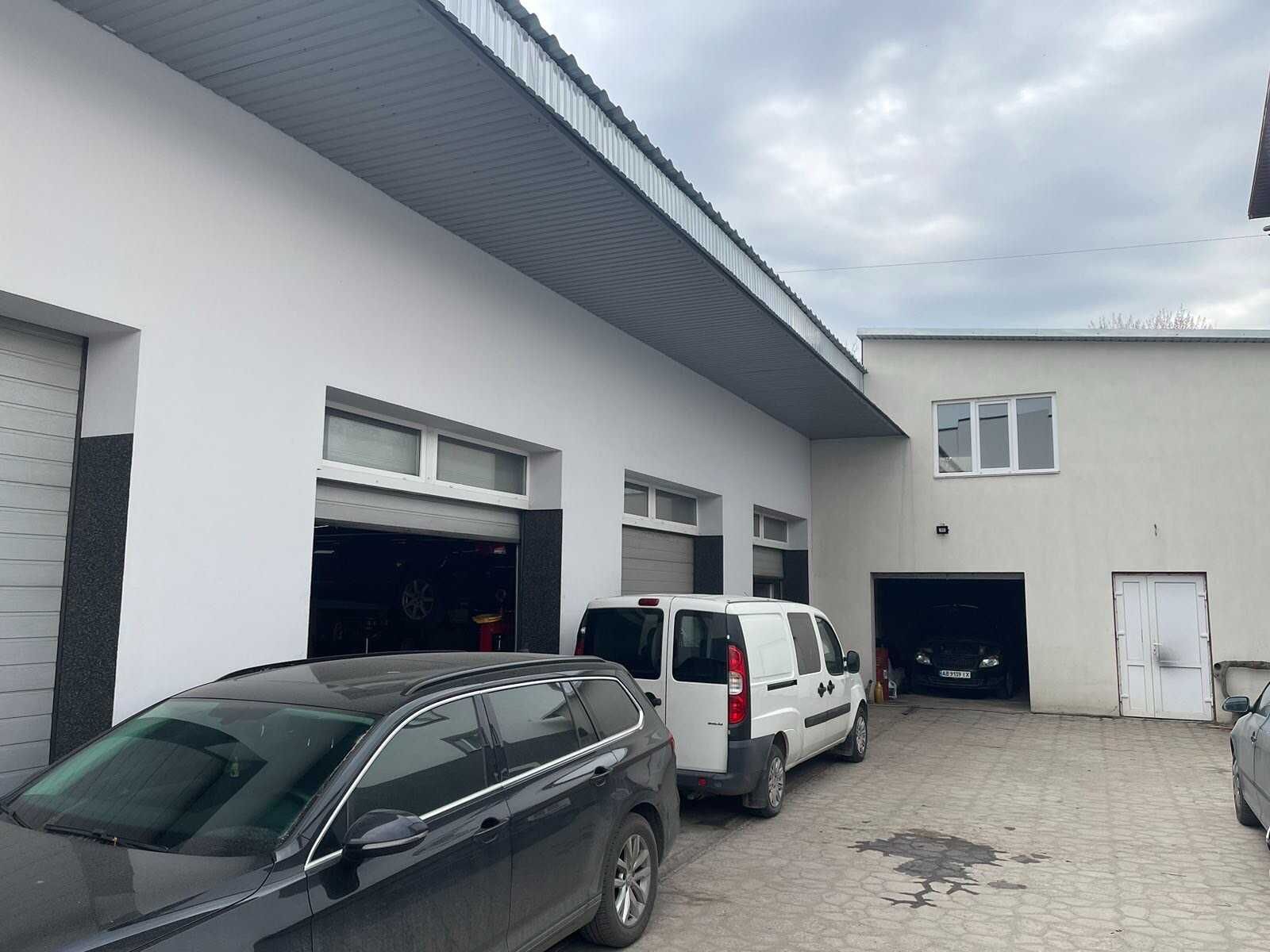 ПЛОЩА - 300 м², ЦІНА - 325 000 $
