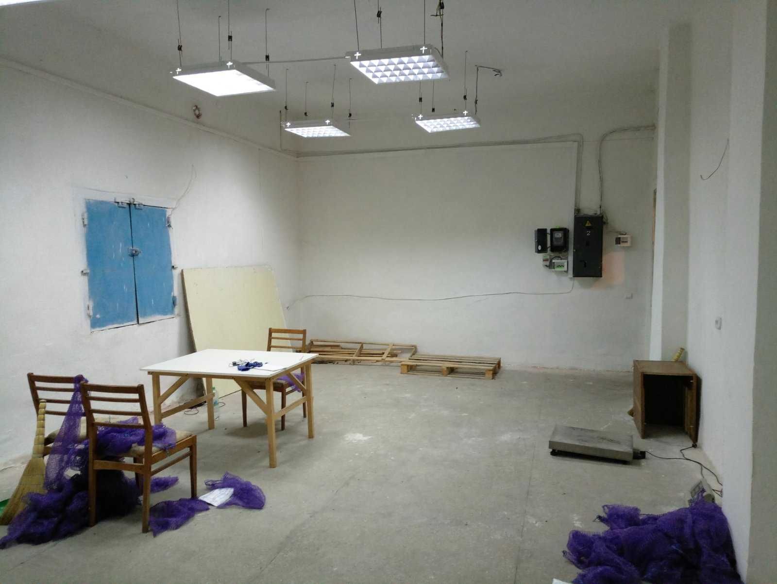 ПЛОЩА - 342 м², ЦІНА - 722 $
