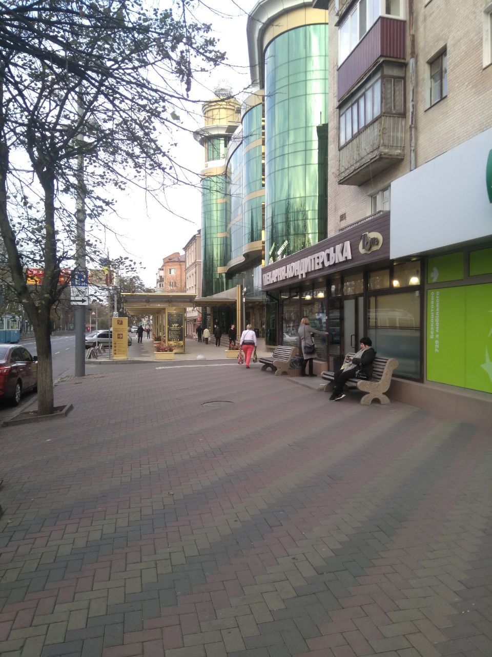 КІМНАТА, ПЛОЩА - 69 м², ЦІНА - 60 $
