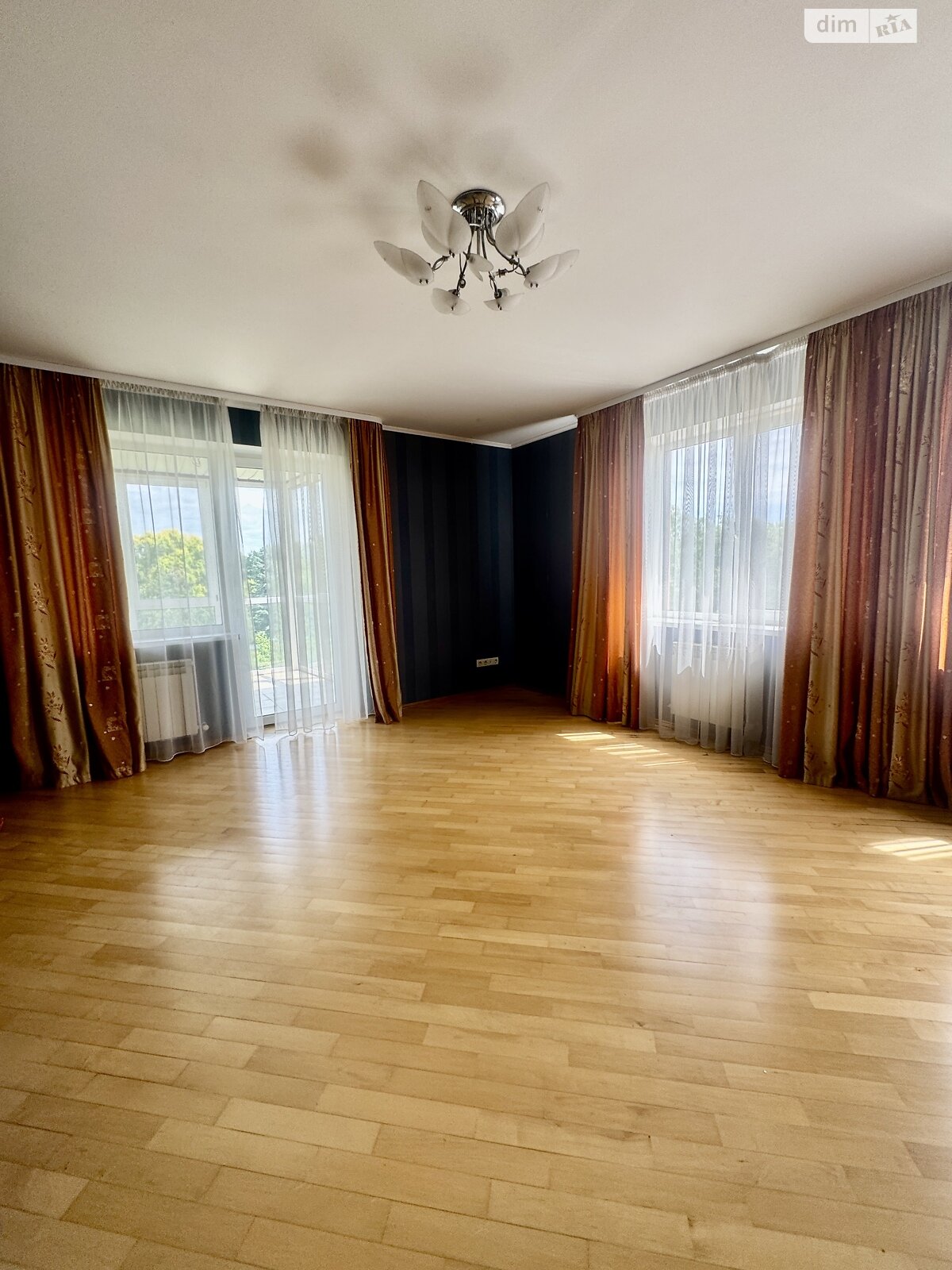 Обʼєкт нерухомості: 5 КІМ. БУДИНОК, ПЛОЩА - 190 м², ЦІНА - 175 000 $
 — HUBTRUST, Вінниця