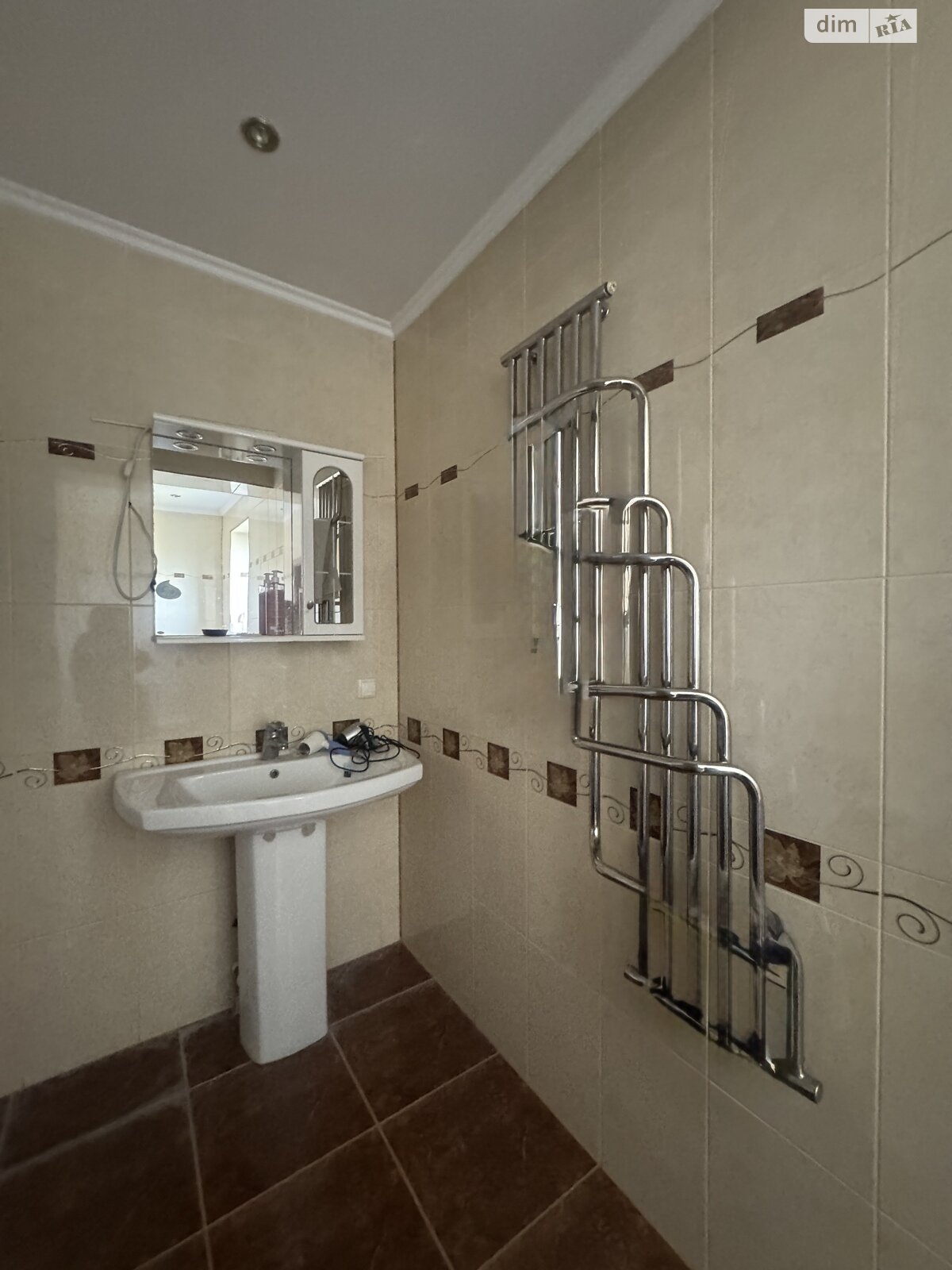 Обʼєкт нерухомості: 5 КІМ. БУДИНОК, ПЛОЩА - 190 м², ЦІНА - 175 000 $
 — HUBTRUST, Вінниця