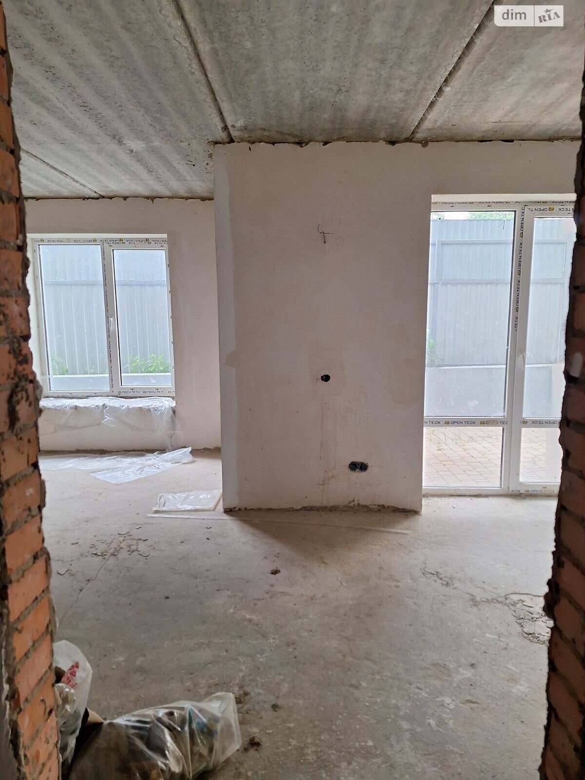 Обʼєкт нерухомості: ПЛОЩА - 70 м², ЦІНА - 75 000 $
, пров. Наскрізний — HUBTRUST, Вінниця