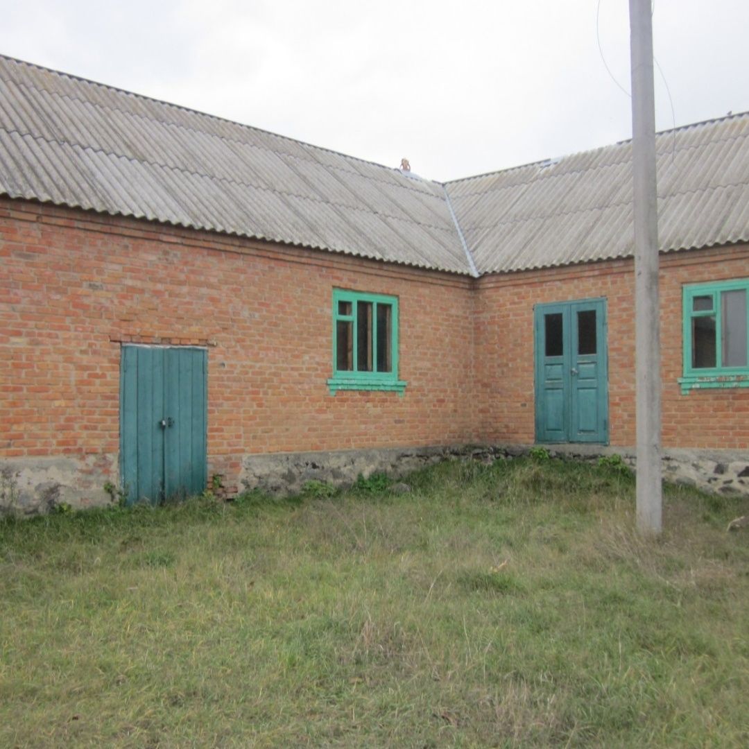 4 КІМ. БУДИНОК, ПЛОЩА - 130 м², ЦІНА - 2 000 $
